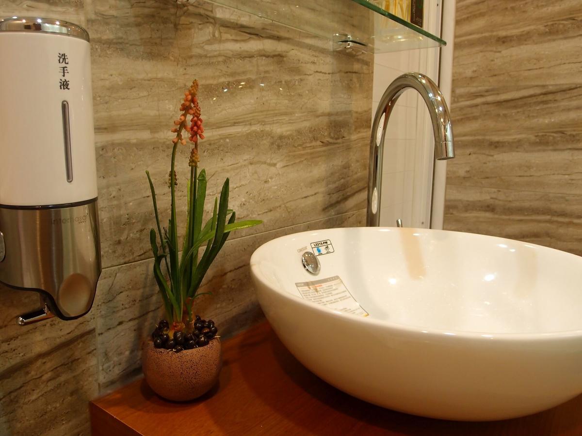 Ji Shih Life Style Hotel Tainan Bagian luar foto